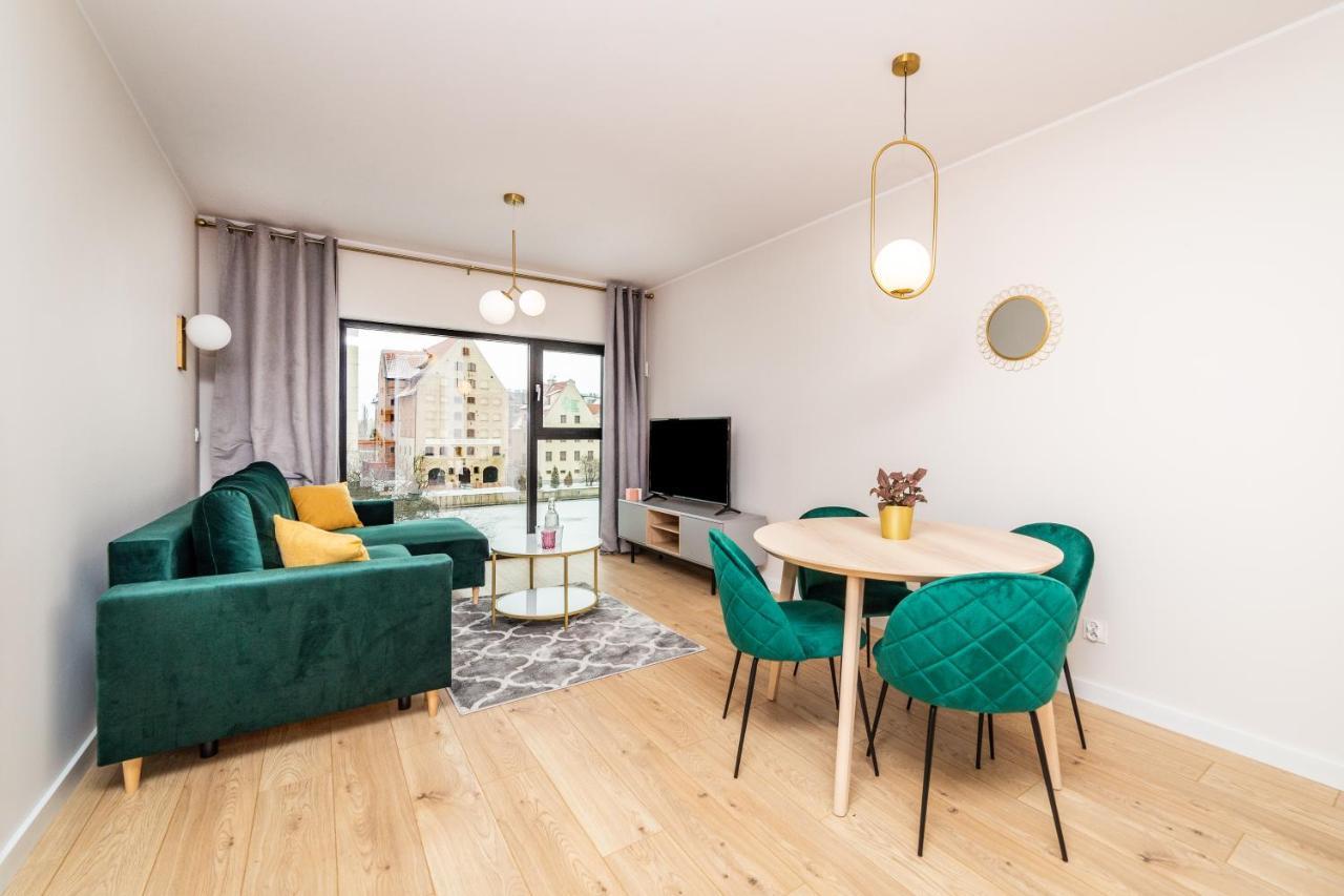 Pobookowane River View Apartments Gdańsk Exteriör bild